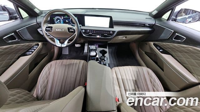Kia K8 하이브리드 - Салон