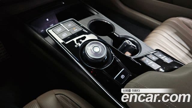 Kia K8 하이브리드 - Салон