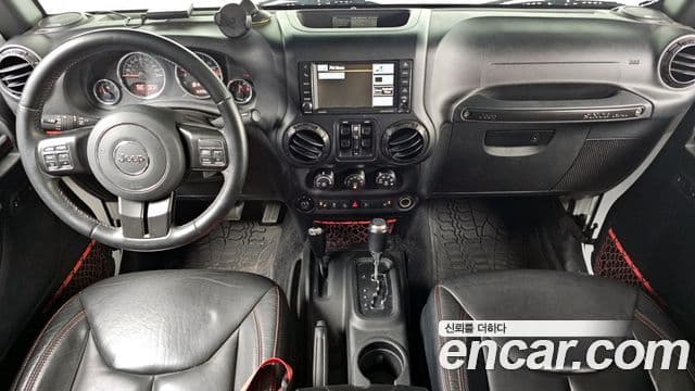 Jeep 랭글러 (JK) - Салон