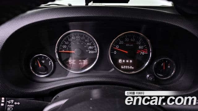 Jeep 랭글러 (JK) - Салон