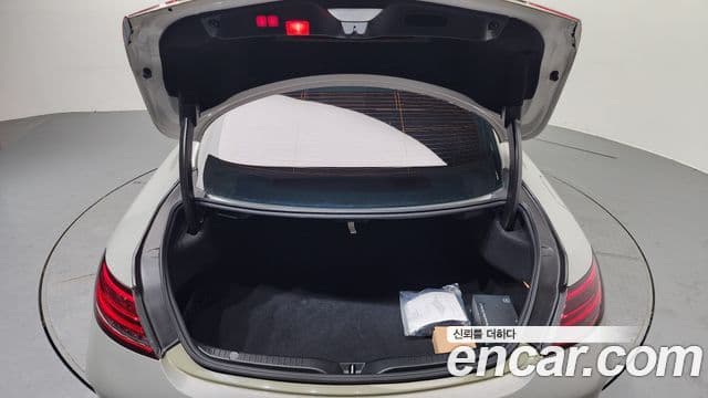 Mercedes-Benz C-클래스 W205 - Опции