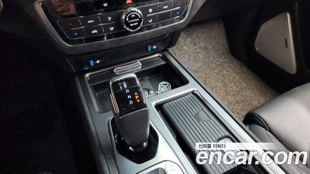 KG Mobility 올 뉴 렉스턴 - Салон