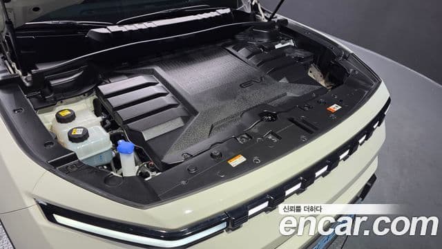 KG Mobility 토레스 EVX - Салон