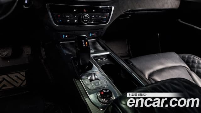 KG Mobility 올 뉴 렉스턴 - Салон