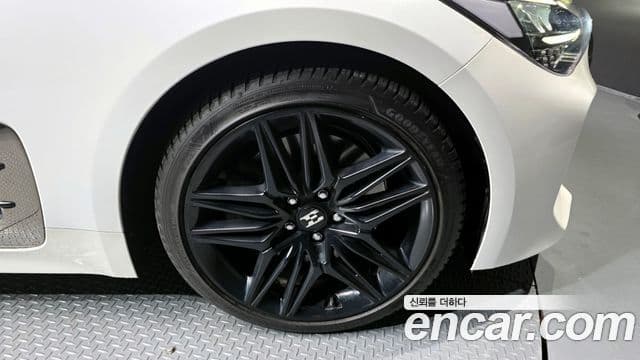 Kia 스팅어 마이스터 - Экстерьер