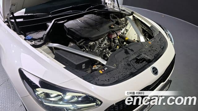 Kia 스팅어 마이스터 - Салон