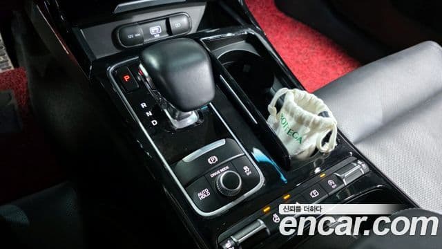 Kia 스팅어 마이스터 - Салон