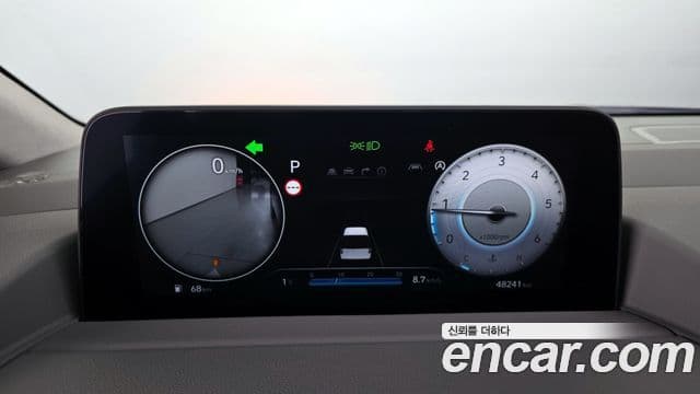 Hyundai 스타리아 - Салон