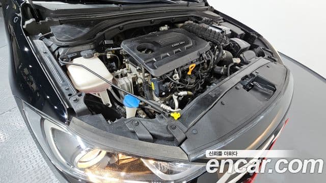 Hyundai 아반떼 AD - Салон