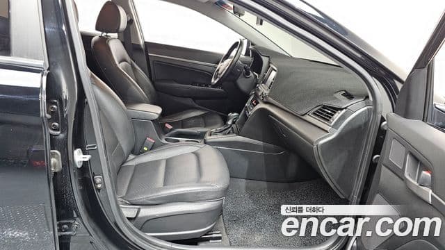 Hyundai 아반떼 AD - Опции