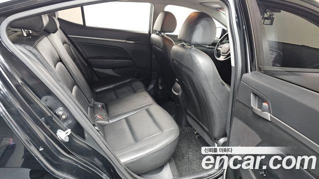 Hyundai 아반떼 AD - Опции