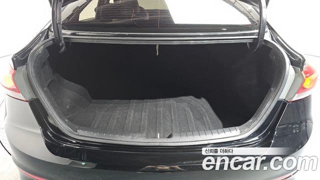 Hyundai 아반떼 AD - Опции