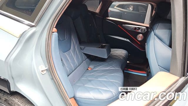 BMW XM (G09) - Салон