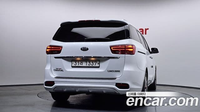 Kia 더 뉴 카니발 - Экстерьер