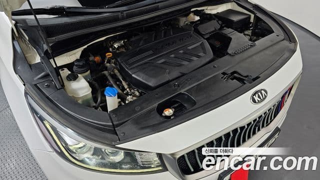 Kia 더 뉴 카니발 - Салон
