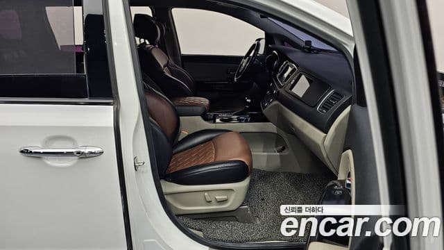 Kia 더 뉴 카니발 - Опции