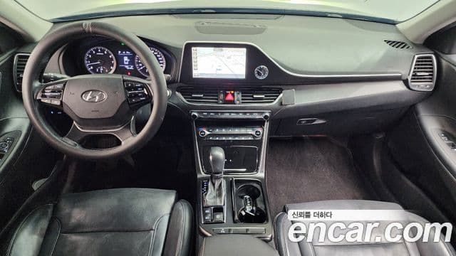 Hyundai 그랜저 IG - Салон