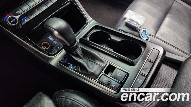 Hyundai 그랜저 IG - Салон