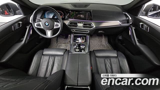 BMW X6 (G06) - Салон