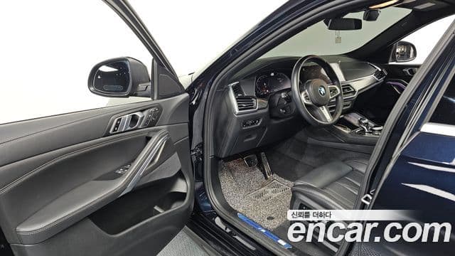 BMW X6 (G06) - Салон