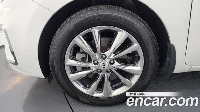 Kia 더 뉴 카니발 - Экстерьер