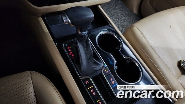 Kia 더 뉴 카니발 - Салон