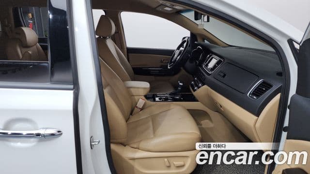 Kia 더 뉴 카니발 - Опции