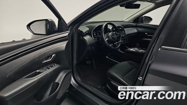 Hyundai 투싼 (NX4) - Салон