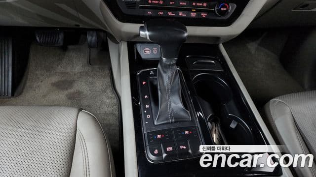 Kia 올 뉴 카니발 - Салон