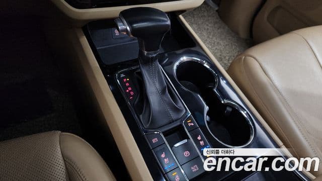 Kia 더 뉴 카니발 - Салон