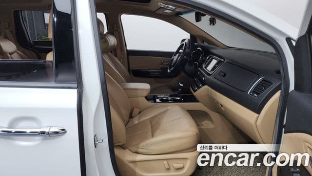 Kia 더 뉴 카니발 - Опции