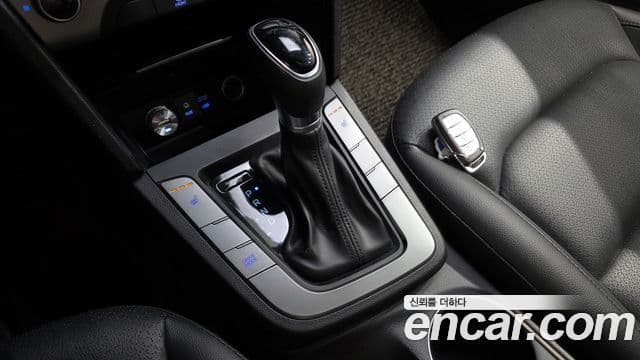 Hyundai 아반떼 AD - Салон