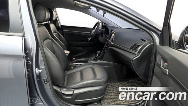 Hyundai 아반떼 AD - Опции