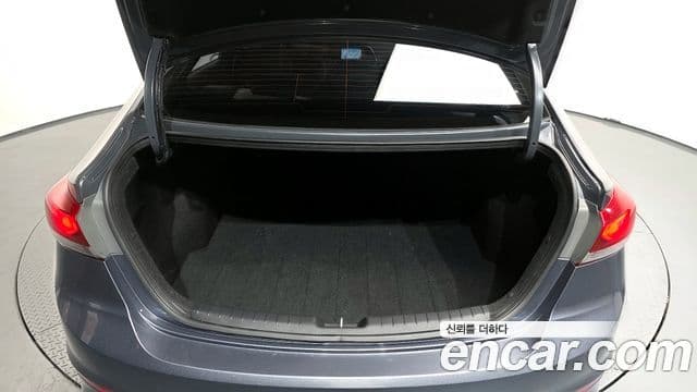 Hyundai 아반떼 AD - Опции