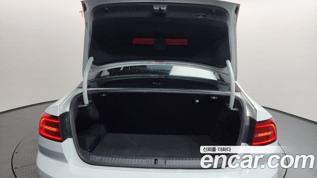 Volkswagen 파사트 GT(B8) - Опции