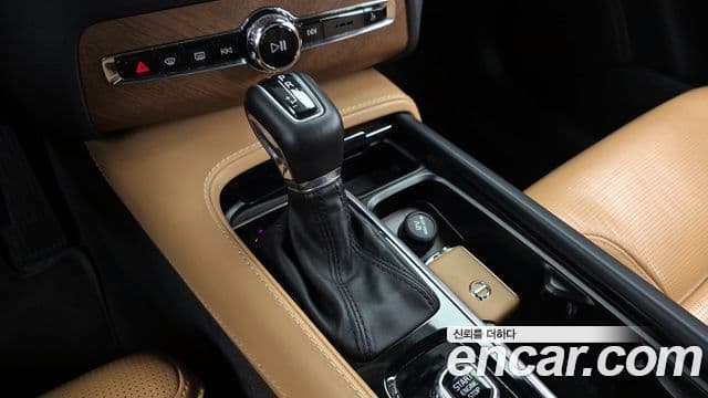 Volvo XC90 2세대 - Салон