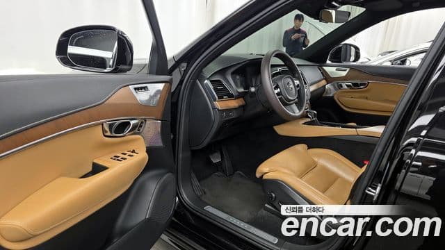 Volvo XC90 2세대 - Салон