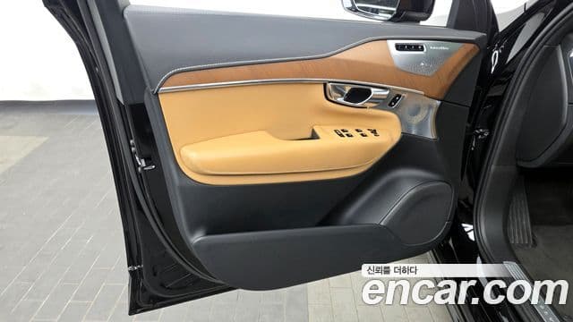 Volvo XC90 2세대 - Салон