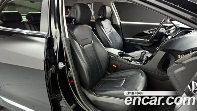 Hyundai 그랜저 HG - Салон