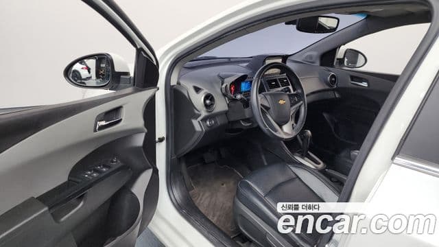 Chevrolet 아베오 세단 - Салон