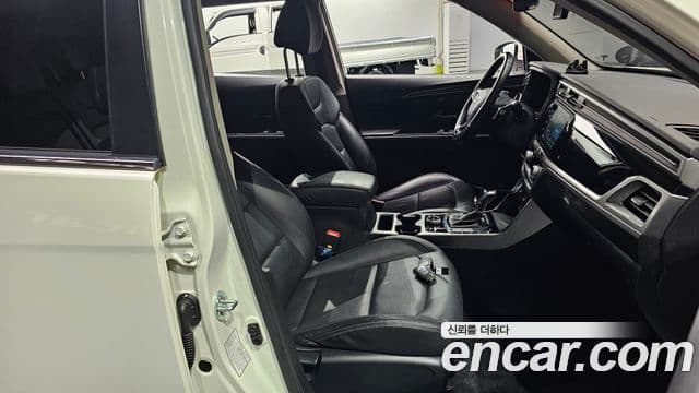 KG Mobility 뷰티풀 코란도 - Салон